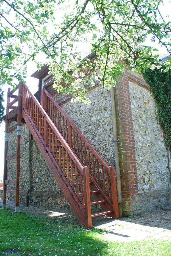 Studio Meuble Jacynthe Proche Le Havre - Etretat - Honfleur Saint-Romain-de-Colbosc المظهر الخارجي الصورة